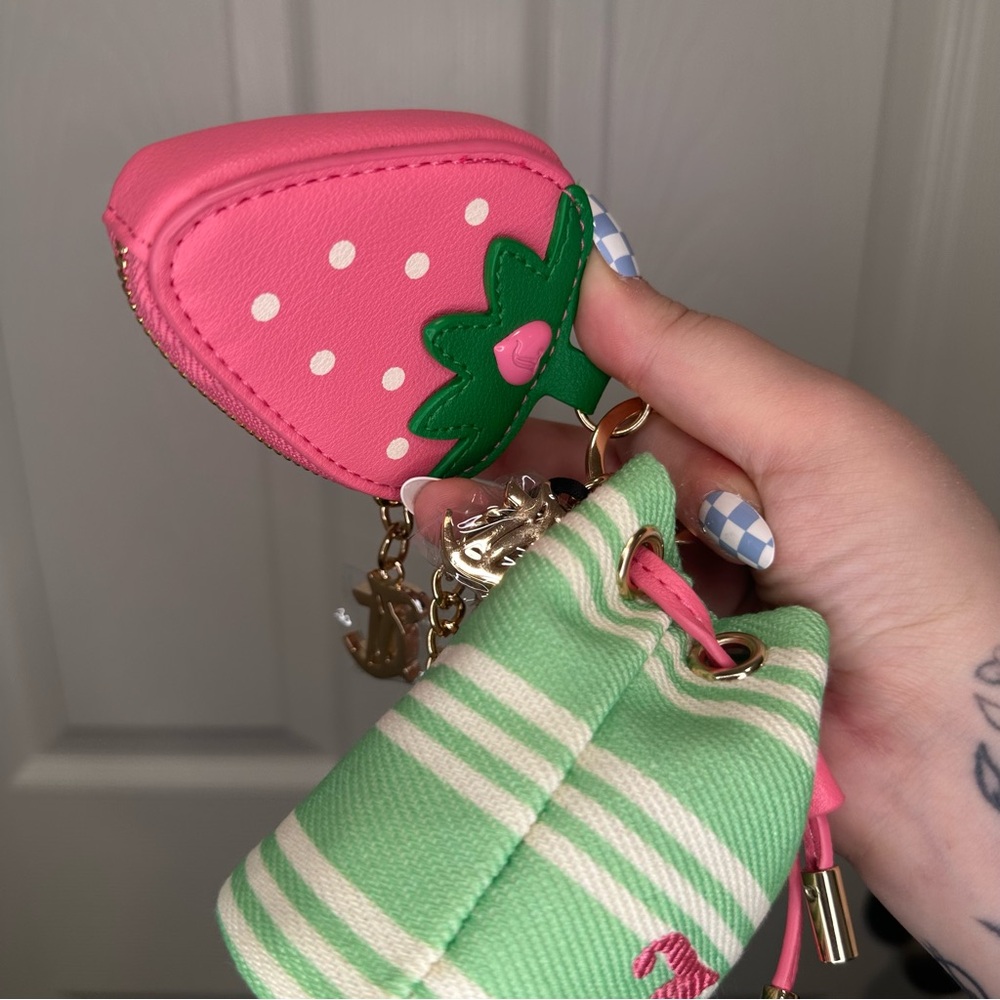 Juicy Couture Viral Pink Strawberry Heart Keychain Pouch Set - Picture 6 of 7